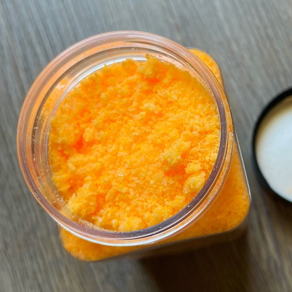 Sassy Senorita Bubbling Bath Salts - Picture 1 of 4